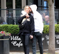 ����������������˹������Ů���������������밢����Լ 